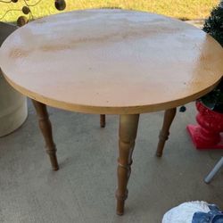 Last Chance Mid Century Modern Table This Is A Side Table Or Coffee Table, Not A Dining Table 24 D X22h
