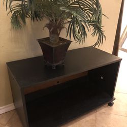 ENTERTAINMENT 32 in  TV STAND