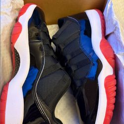 Jordan 11 low BRED