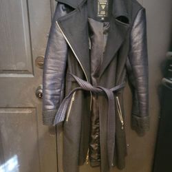 Guess Trench Coat Size Small 