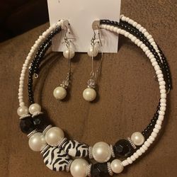 Pearl Necklaces Set With Earrings 