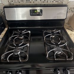 Frigidaire 30in gas stove with 4 burners