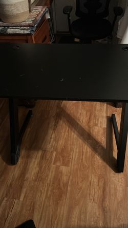 Computer desk