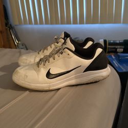 Nike Golf Shoes Good Condition-20$