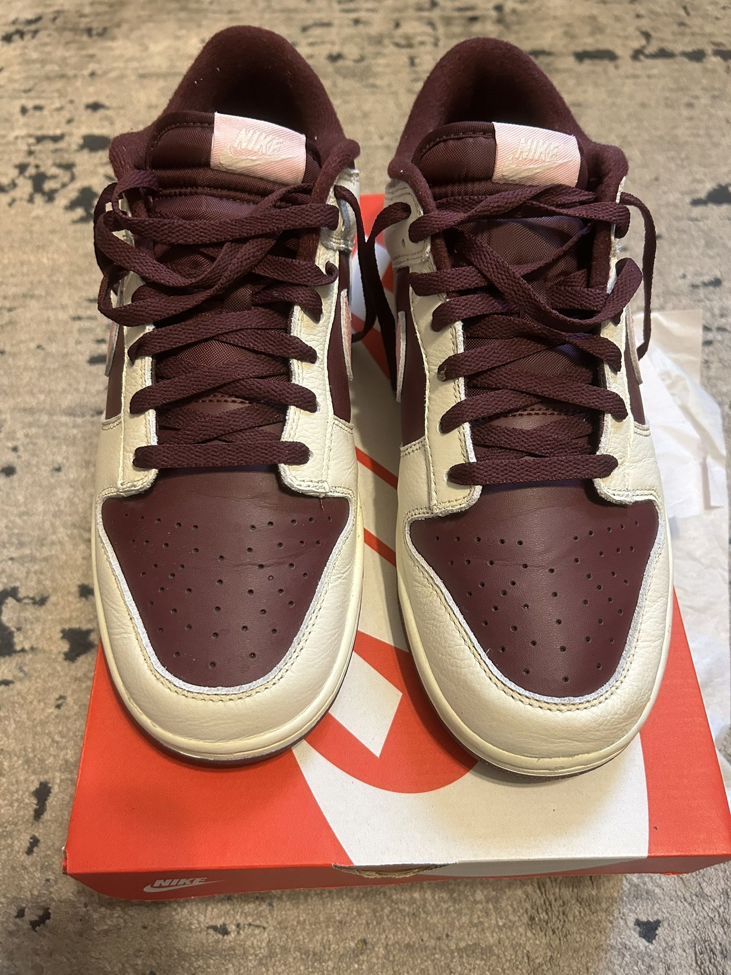 Nike Dunks Valentines ( Size 11.5)