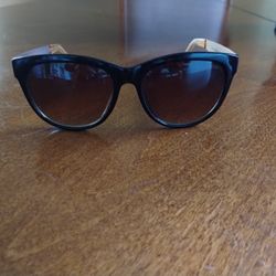 Tommy Hilfiger Sun glasses 