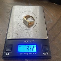 14kt ring with real diamonds