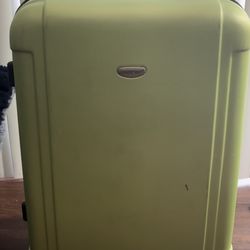 Traveler's Choice hardside luggage size 23”x17”x9”