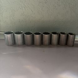 1/2 Drive Sockets (17-24mm)