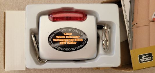 Lited Trunk Extender with Emergency Flash and Cutter