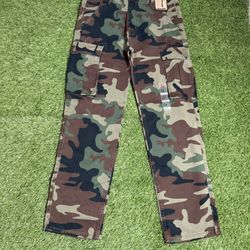 Levi's Ace Cargo Camo Pants
