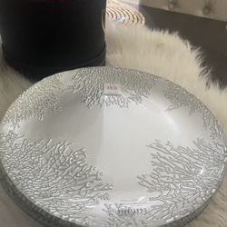 New 4  Zgallerie  Dinner Plates 