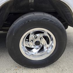 15x8.5 alloy wheels 5x5.5 5x139.7 bolt pattern & nitto tires  275/60r15 lightning look alike