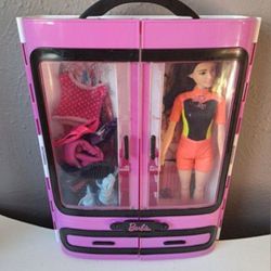 Barbie Fashionistas Ultimate Closet Portable Carrying Case 
