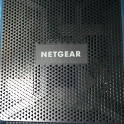NETGEAR AC 1900 WIFI CABLE MODEM ROUTER 