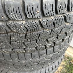 Cooper Discover Snow Claw LT275/65R20