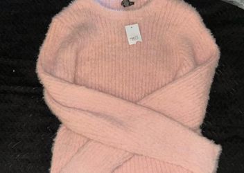 New! Womens Rue21 Fuzzy Pink Sweater Top Size Small