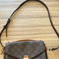 Louis Vuitton Dancing Blossom for Sale in Dallas, TX - OfferUp