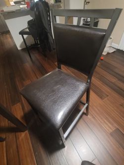 Pub-styleTable and chairs