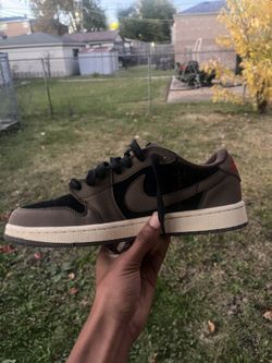 mocha travis scotts low top 