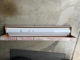 4’ fluorescent shop light new