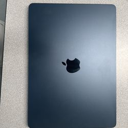 M2 MacBook Air 24GB RAM, 1TB storage