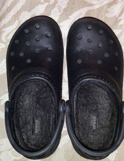 FIRM IN MERCED‼️CROCS SIZE 5 IN MEN /7 IN WOMEN
