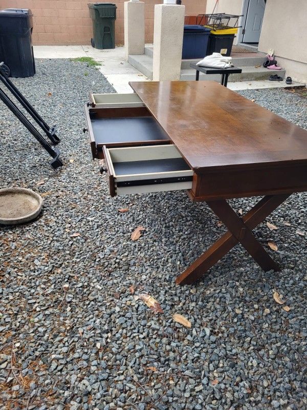 Desk Escritorio