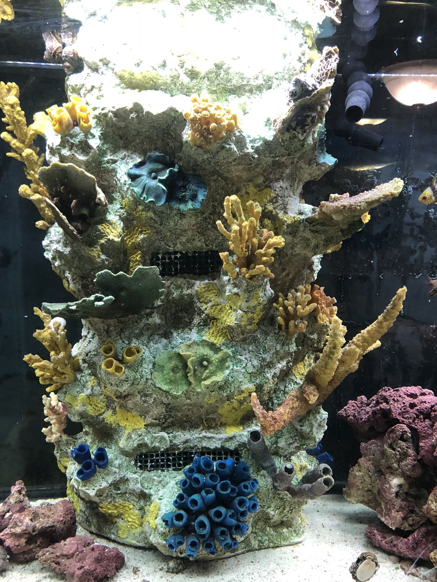 Aquarium fish tank overflow cover