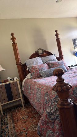 Bedframe Bedding Chairs Set