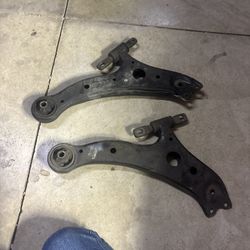 2009 Toyota Camry, Lower Control Arms