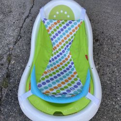 Fisher-Price Green Infant-to-Toddler Bath Tub – $10