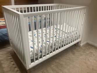 Great baby Crib white adjustable ok
