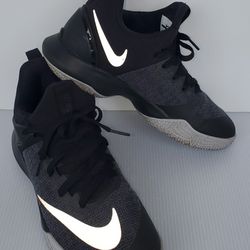 Nike Zoom Shift Mens Basketball Shoes Black Reflective Silver Size US 7 Sneakers

unisex 