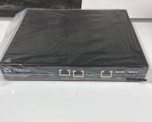 Vertió Avocent 4Port Console Server 