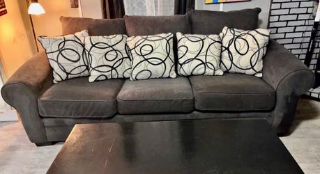 Queen size sleeper sofa