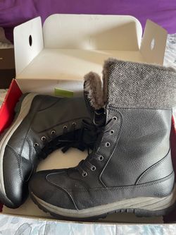 Black Lace-Up Winter Boots with Faux Fur Lining