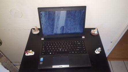 Toshiba laptop-i5(4200m cpu)@2.50ghz, 8gigs,250hd, webcam, bluetooth, 1366x768 res.dvdrw,usb 3.0,hdmi