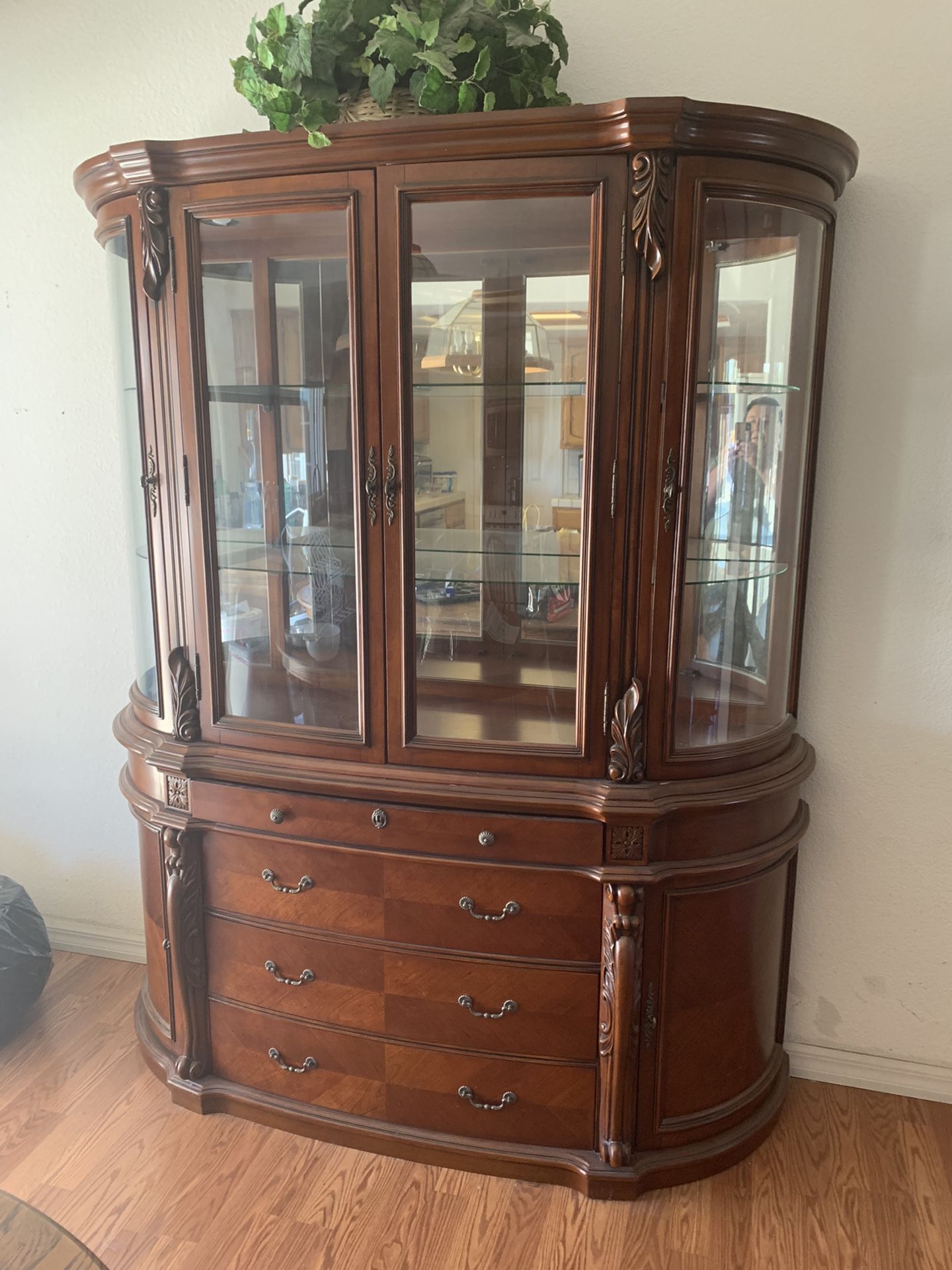 Solid Wood China Hutch 