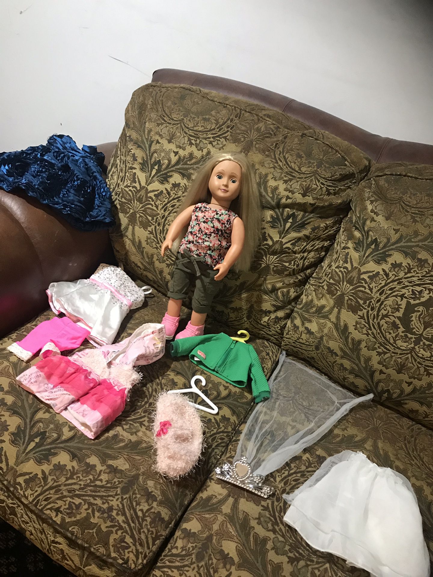 OG 18 inches doll with extra clothes