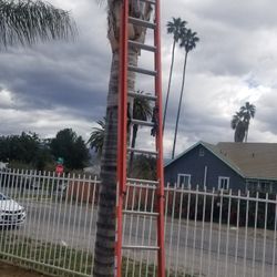 24Ft Extension Ladder Fiberglass Excellent Condition  