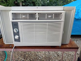 5000 BTU Window unit WORKS GREAT