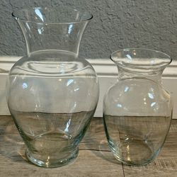 2 Glass Vases