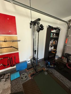 Titan wall and rack mounted pulley tower
