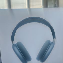 Baby blue airpod maxes