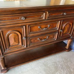 Beautiful Hutch And Mirror