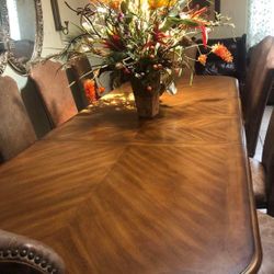Hermoso Comedor De 10 Sillas 