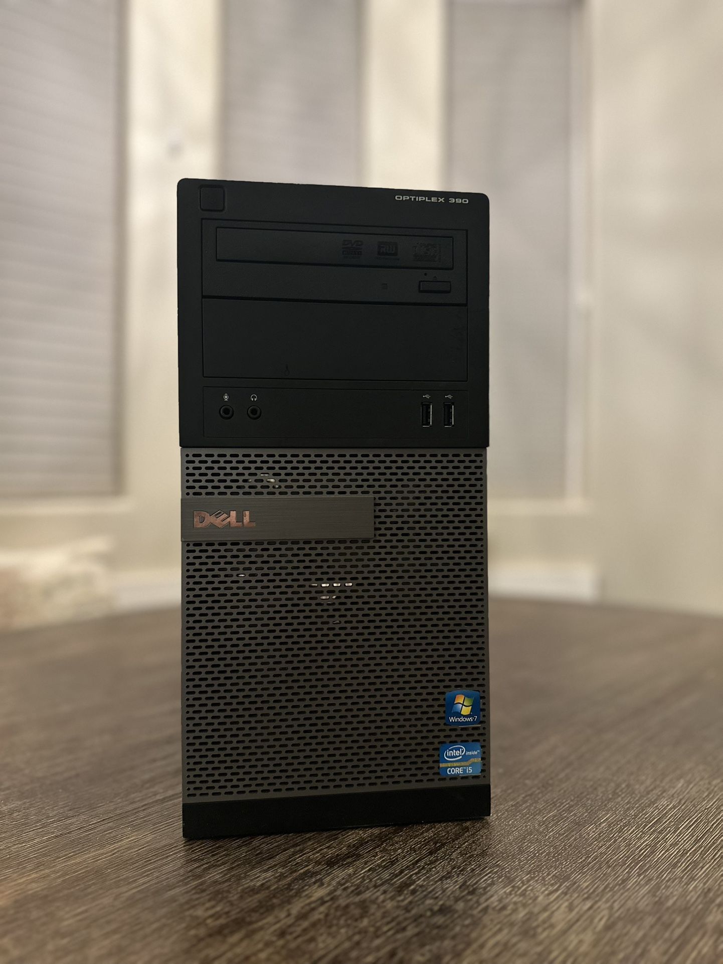 Dell Optiplex 390 Computer, Windows 10 Professional, Keyboard and Mouse