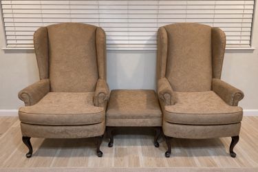 2 Wingback Accent Chairs + Ottoman – Solid Wood, Classic Style