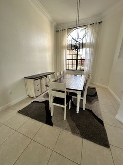 DINNING ROOM SET